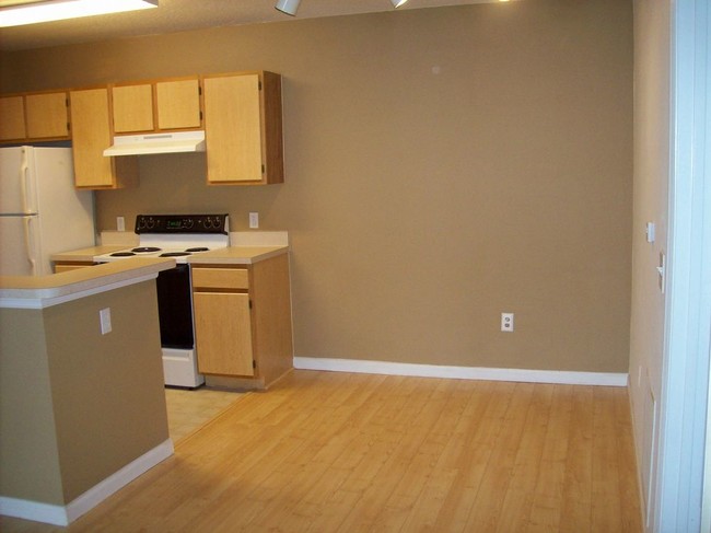 Building Photo - 6524 Swissco Dr