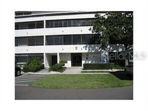 Building Photo - 2581 Countryside Blvd