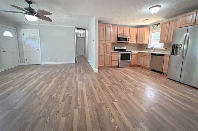 Building Photo - 4bd/2.5ba Brick Ranch Home in Kings Grant. NO STUDENTS/NO CATS