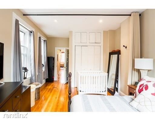 Building Photo - 2 br, 1 bath  - 21 Revere Street #4 NG 4