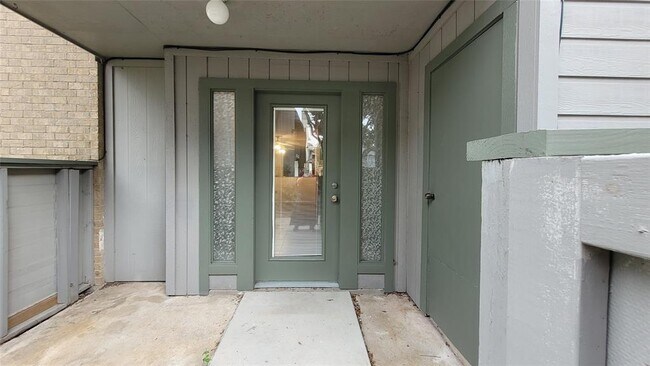 Building Photo - 260 El Dorado Blvd