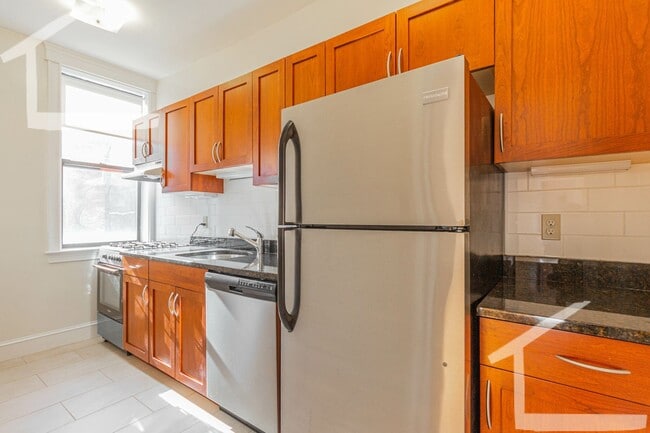 Building Photo - 1339 Commonwealth Ave #4D Boston MA 02134