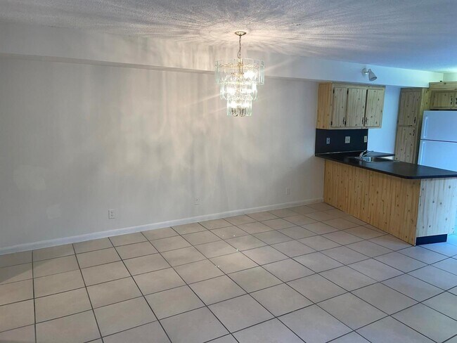 Foto del edificio - 6304 Seven Springs Blvd