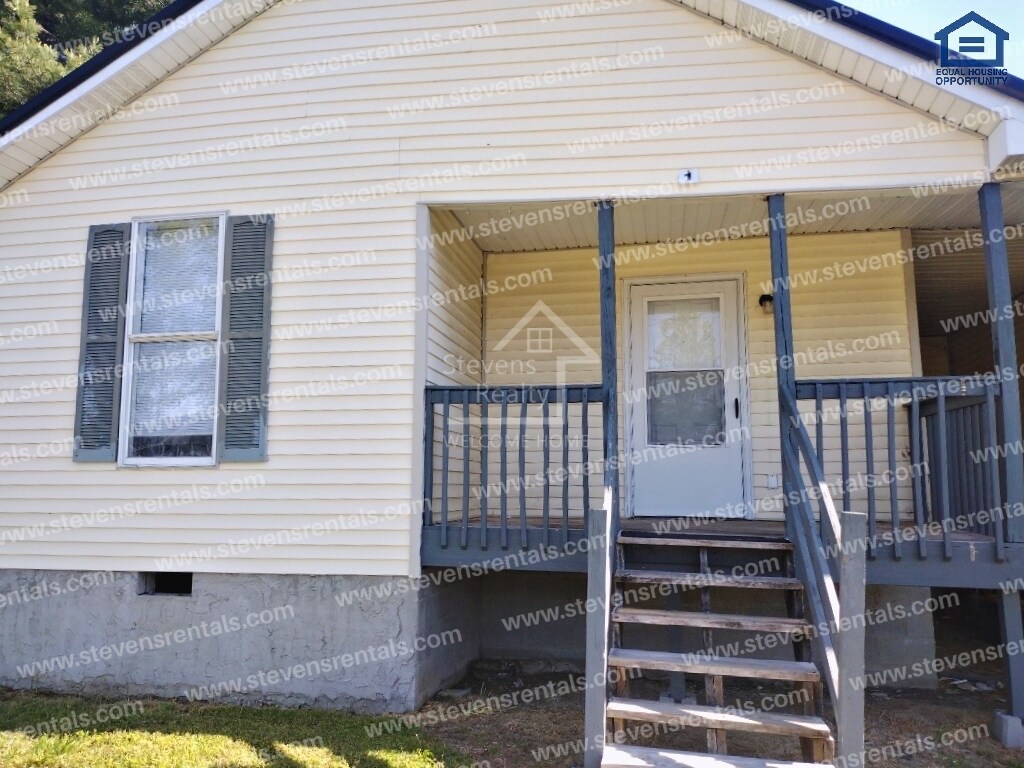 169 Dogwood Pointe Dr Unit 1, McMinnville, TN 37110 Room for Rent in