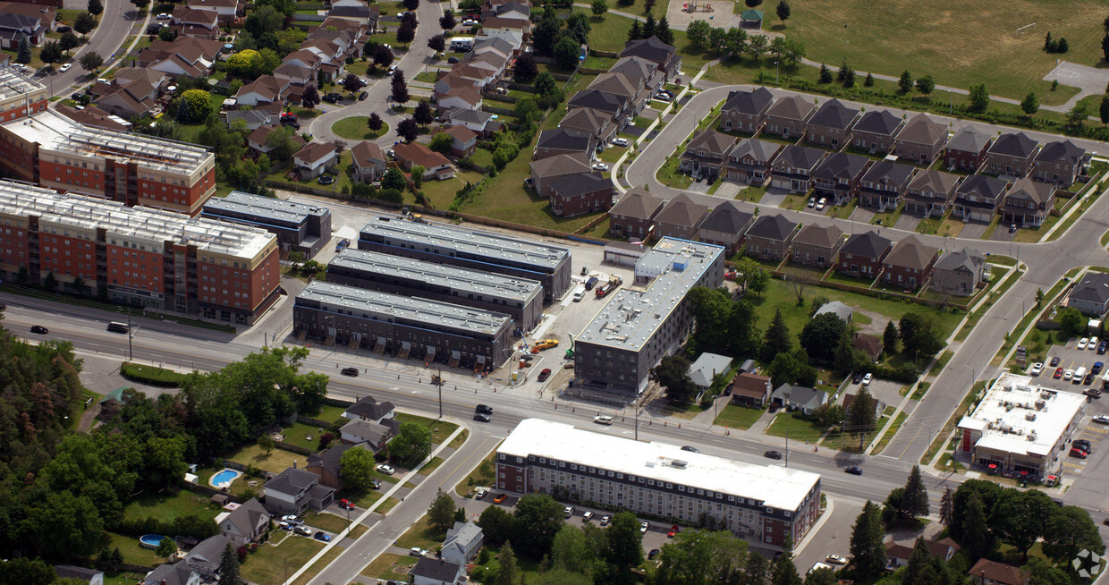 Primary Photo - 1800 Simcoe Street North