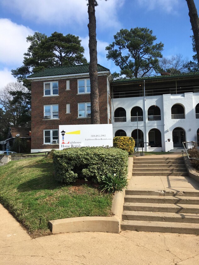 Foto principal - 2531 Creswell Ave