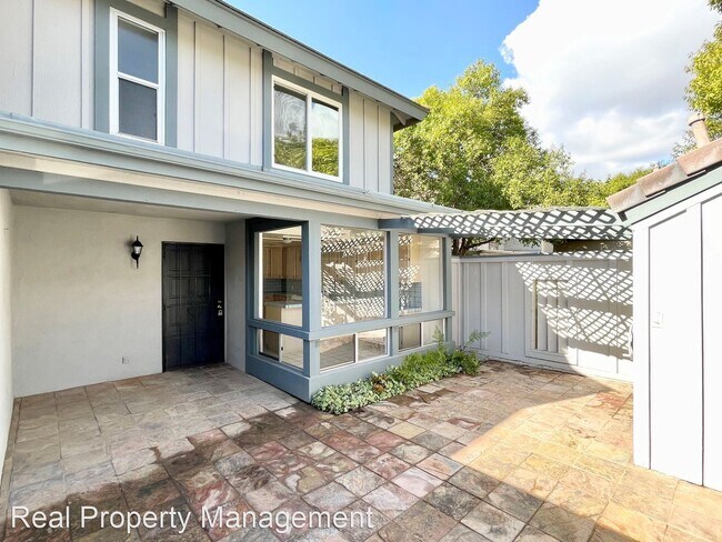 Building Photo - 2 br, 2.5 bath House - 3037 Via De Caballo