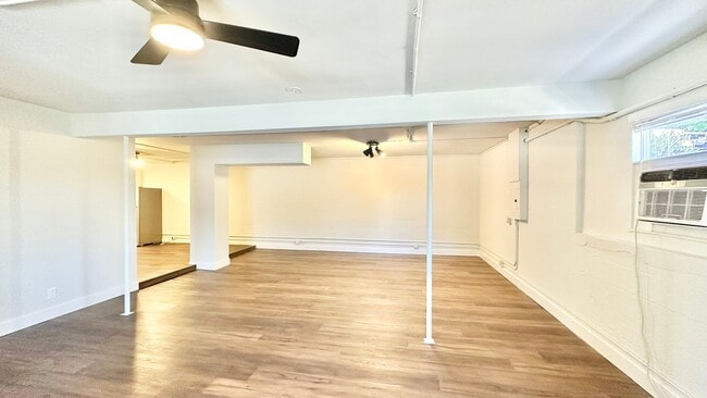 Building Photo - Upgraded & Remodeled Unit in Fallbrook!  H...