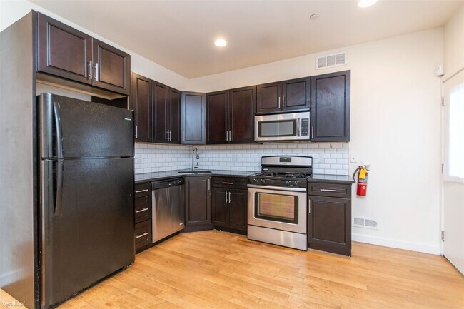 Building Photo - 4 br, 2 bath Duplex - 1817 W Master ST Unit A