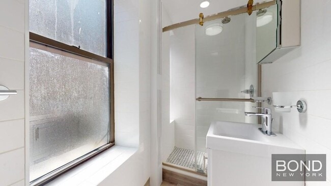Building Photo - 151 Mott St