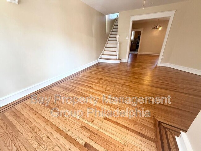 Foto del edificio - 5929 N Lawrence St