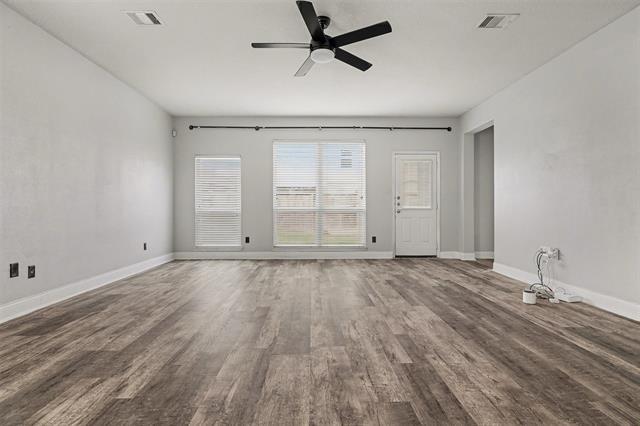 Building Photo - 9997 Knob Hollow Way