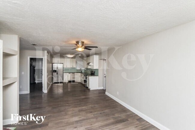 Foto del edificio - 990 Badger Dr NE