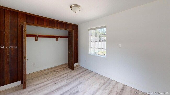 Building Photo - 2390 NW 9th St