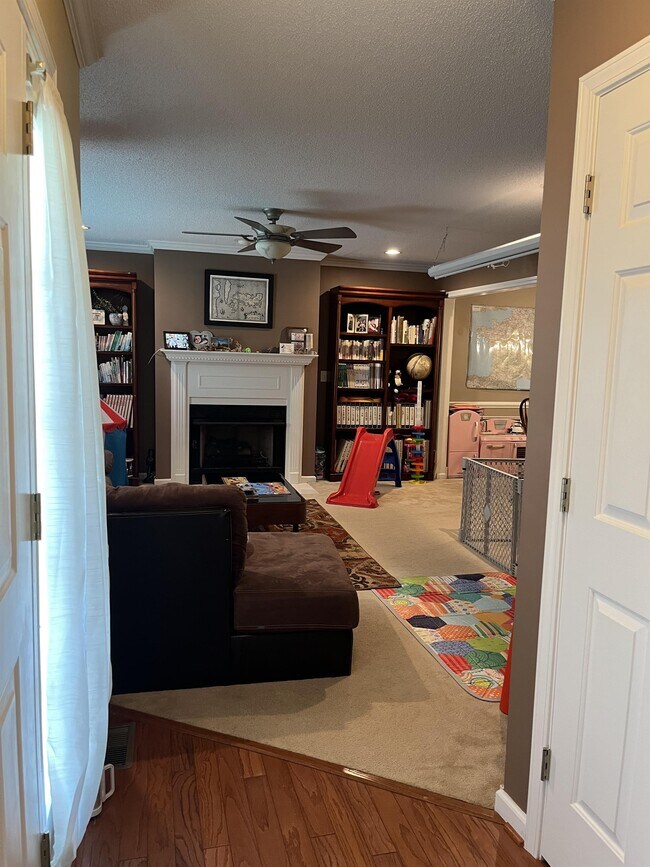 Building Photo - 511 Waxford Way