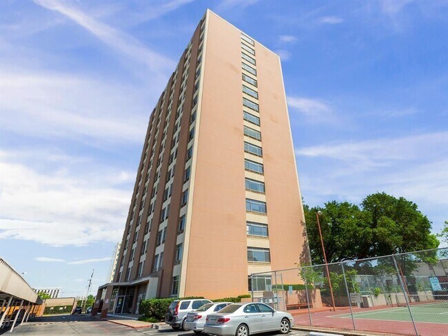 Foto del edificio - 7510 Hornwood Dr