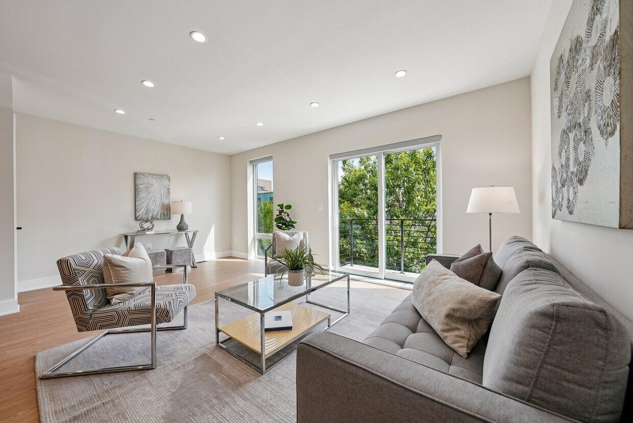 Foto principal - 2134 Wisconsin Ave NW