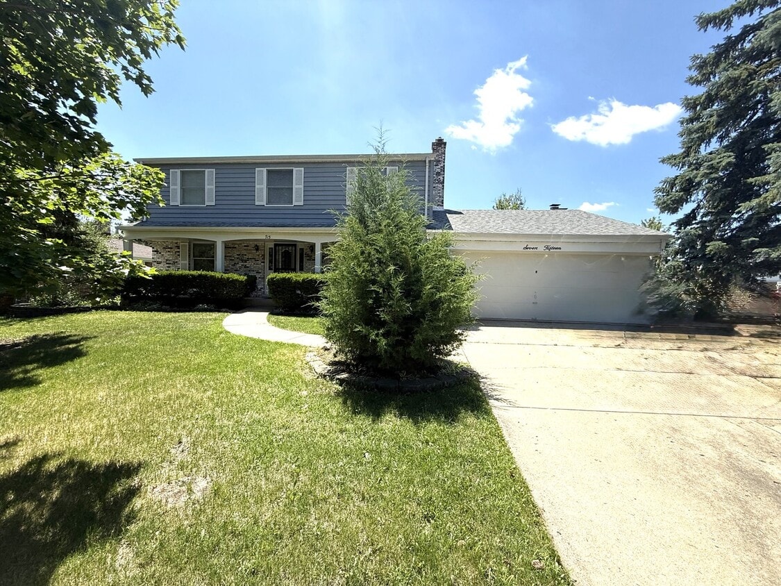 Primary Photo - 715 Merlin Dr