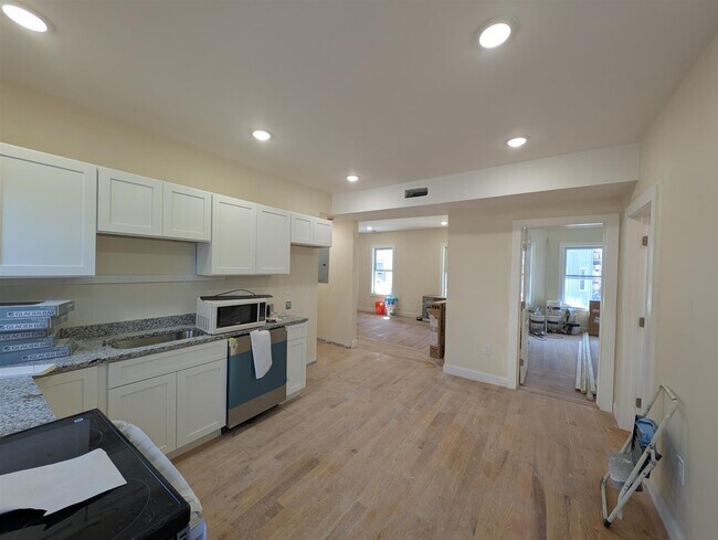 Foto del edificio - 5 Lowell Cir