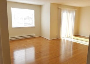 Building Photo - 10725 Myers Way S