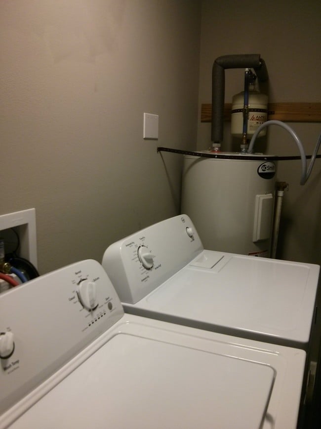 WasherDryer - 326 N Norbeck St