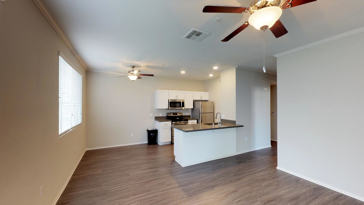 Photo - Colonnade Apartments