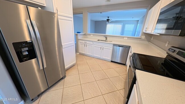 Foto del edificio - 1744 Maddison Cir