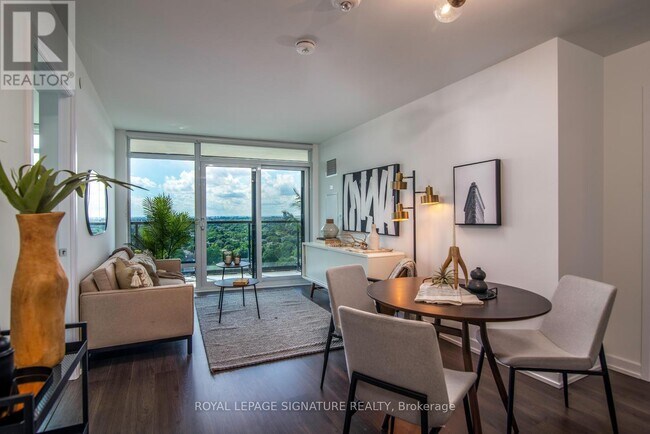 Photo du bâtiment - 18 Erskine Ave