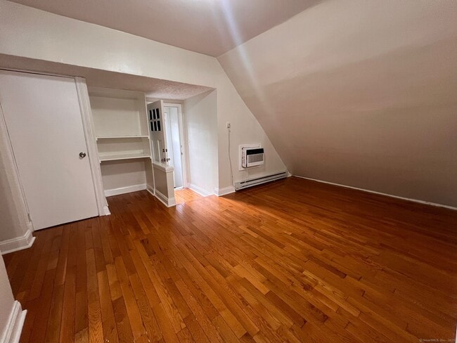 Foto del edificio - 105 Summerfield Ave