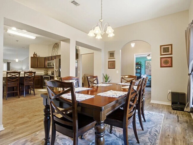 Foto del edificio - 2184 Liberty Loop Rd