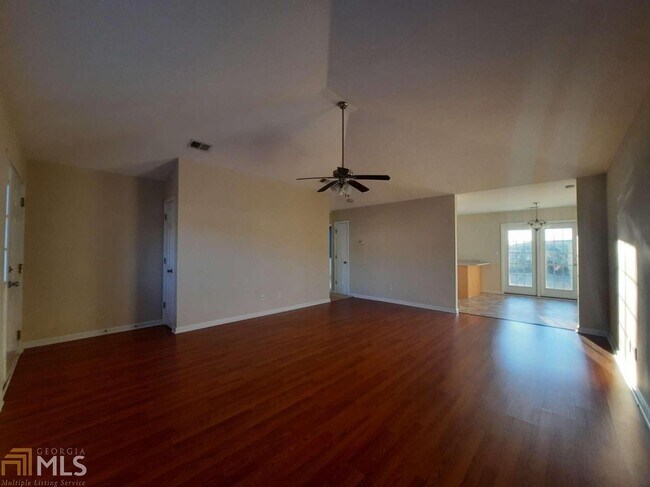 Building Photo - 9050 Whispering Pines Blvd
