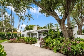 Building Photo - 7531 SW 52nd Ct