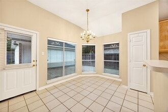Building Photo - 9910 Ripple Lake Dr