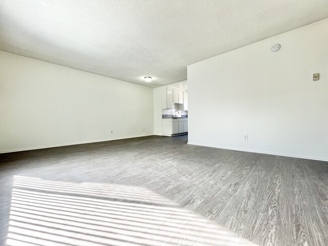 Building Photo - 3748 Midvale Ave
