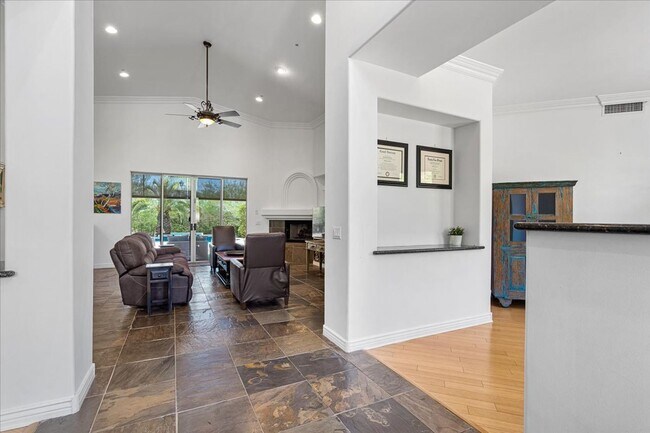 Building Photo - 10290 N 117th PL, Scottsdale, AZ 85259