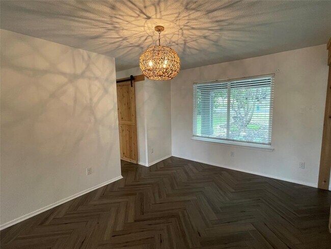 Foto del edificio - 8405 Red Willow Dr
