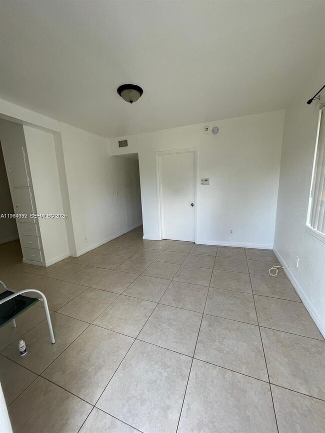 Building Photo - 2801 Mayo St