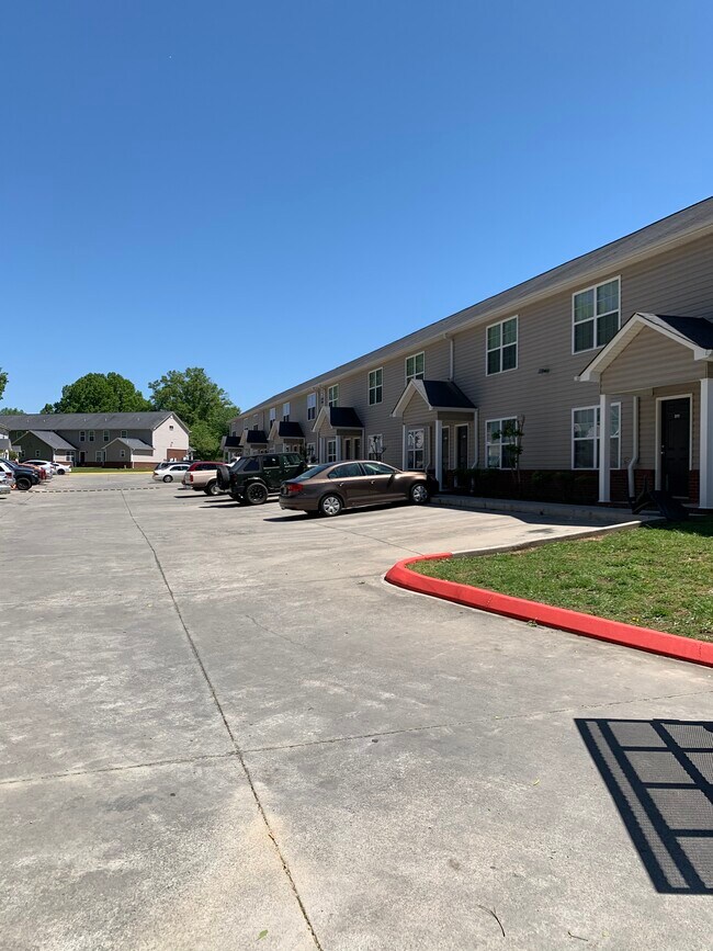 2406 Antioch Rd, Dalton, GA 30721 Apartments Dalton, GA