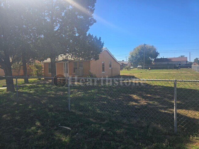 Foto del edificio - 316 N Walnut St