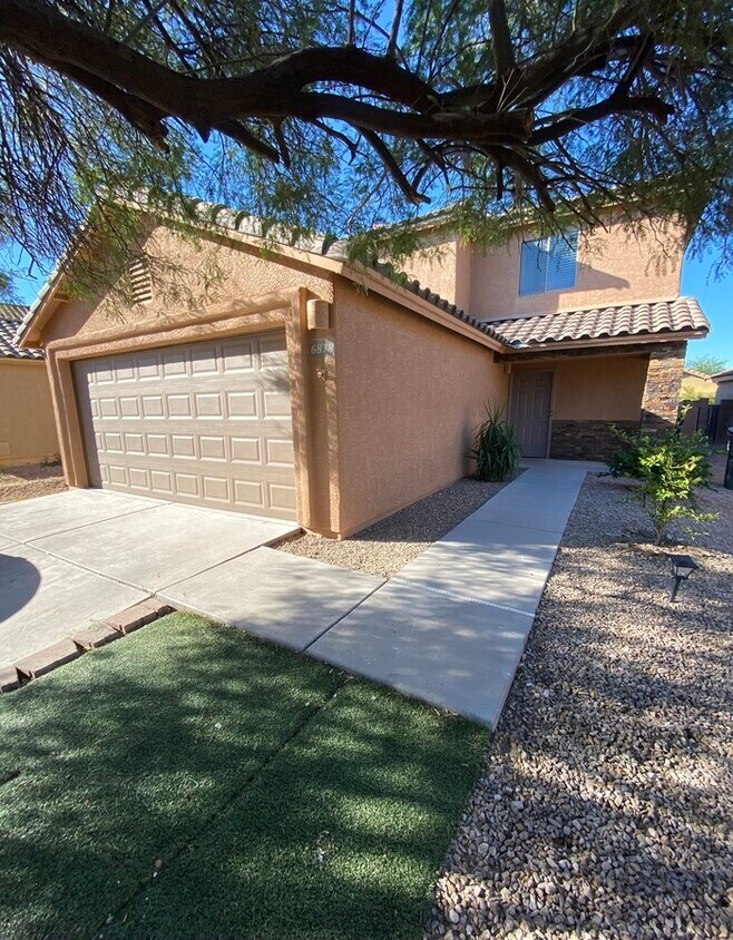 Foto principal - 6878 S Cottontail Run Ave