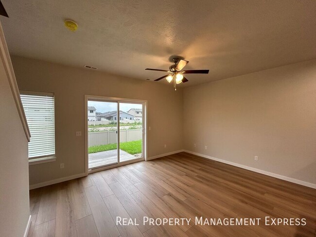 Foto del edificio - Beautiful 2 Bed Townhome in Sioux Falls