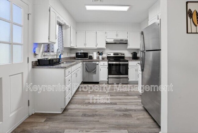 Foto del edificio - 115 S Mendenhall St