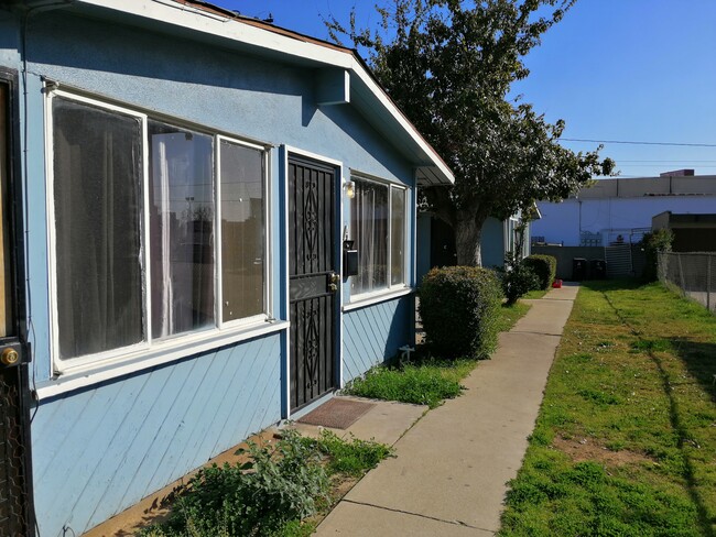 Foto del edificio - 1182 E Pasadena St