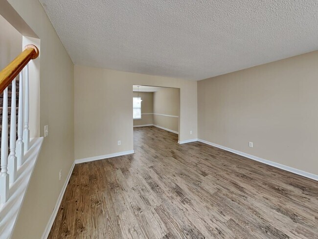 Building Photo - 3757 Rosebud Park Dr