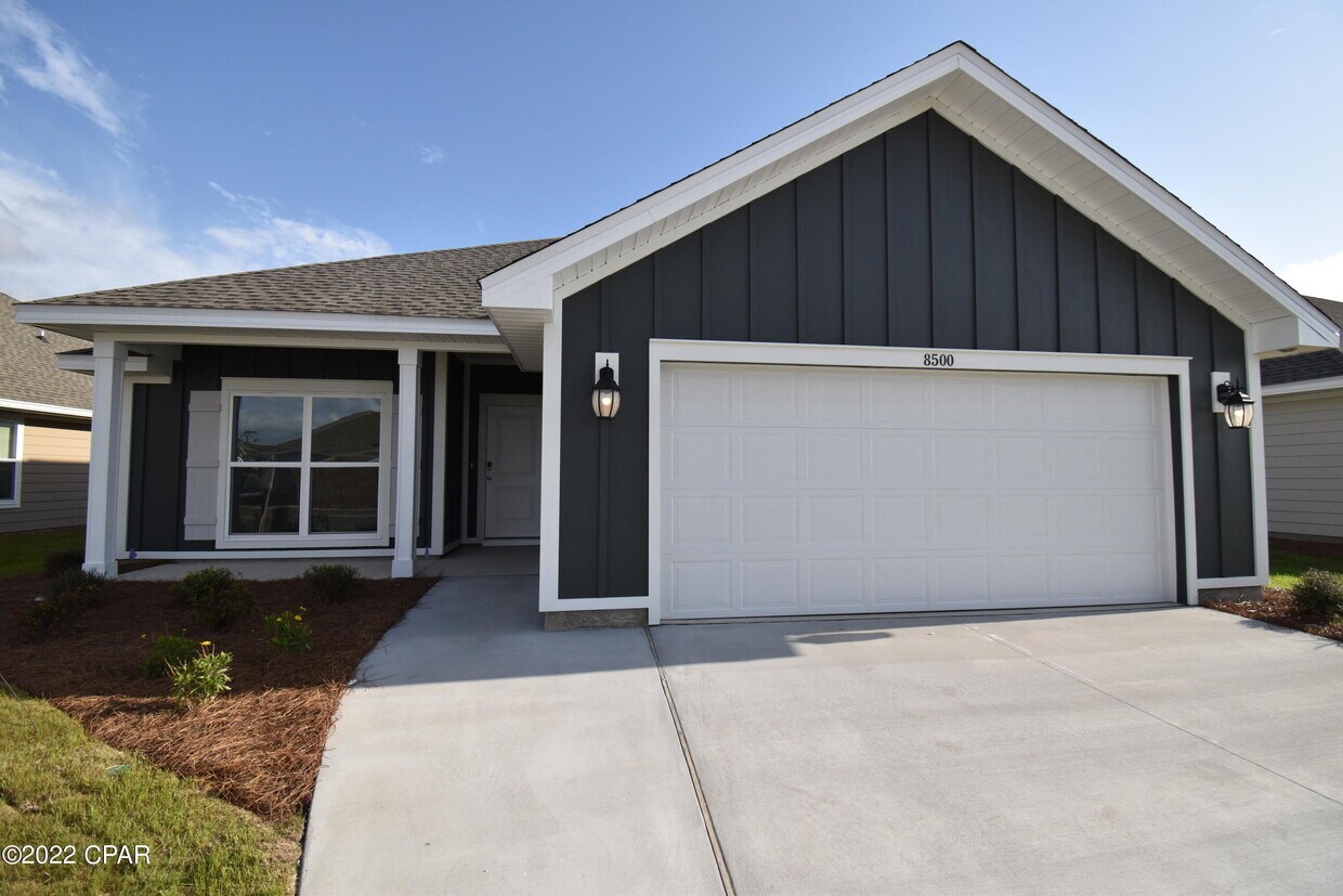 8500 Sun Pt Dr, Callaway, FL 32404 House for Rent in Callaway, FL