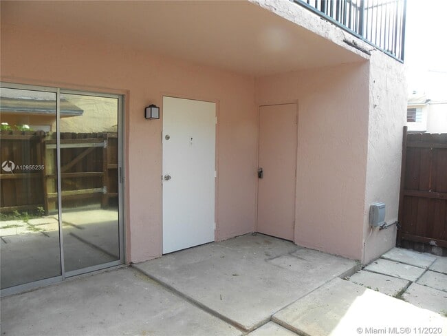 Building Photo - 15690 SW 82nd Cir Ln