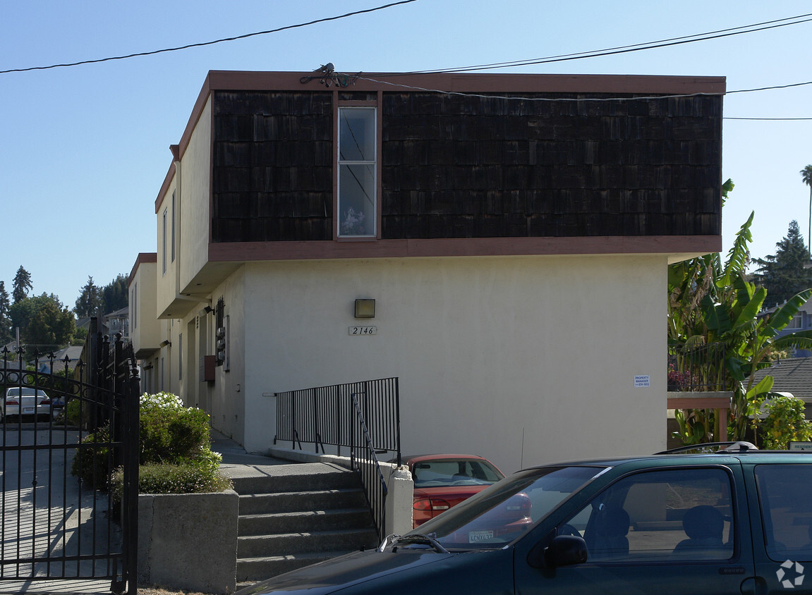 Primary Photo - 2146 E 24th St