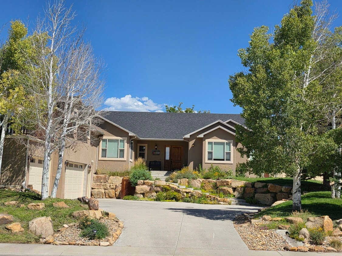 Foto principal - 3209 Silver Fox Dr