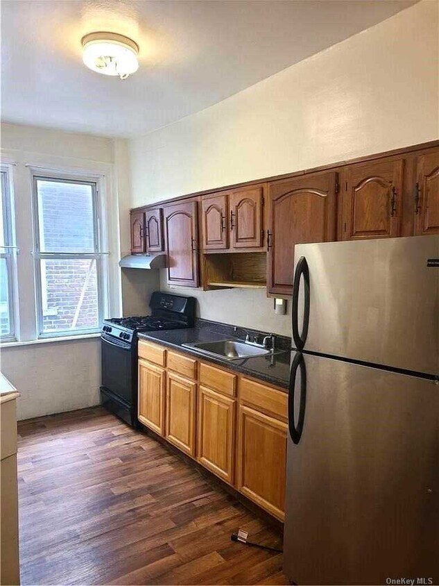Primary Photo - 103-29 115th St