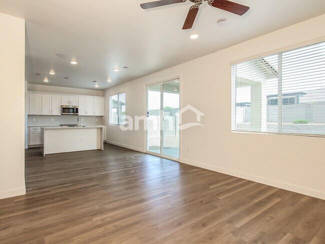 Building Photo - 20177 W Thomas Rd